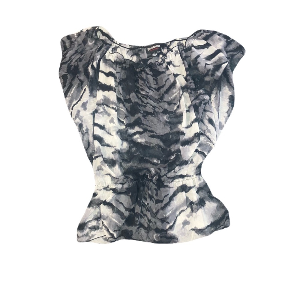 Black & White Abstract Print Cap-Sleeve Peplum Blouse